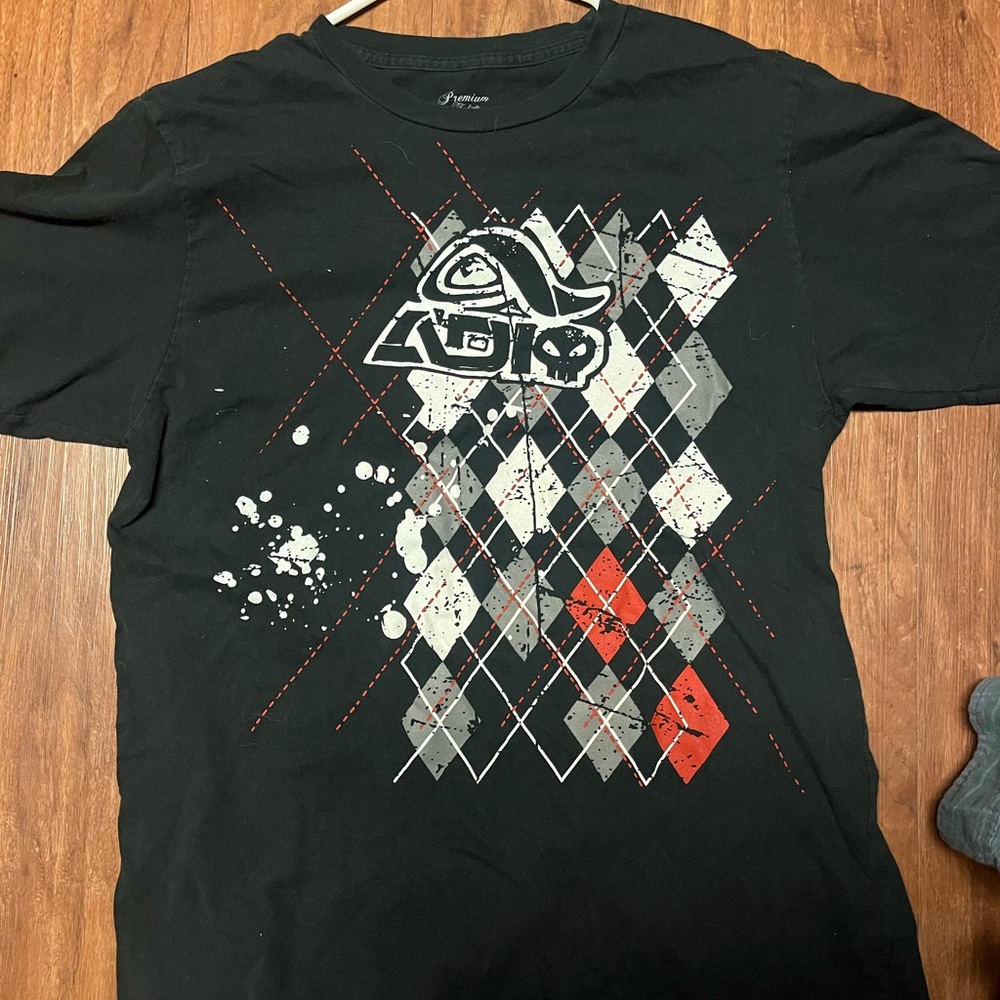 Black and Red vintage ADIO skateboard shirt men’s retro